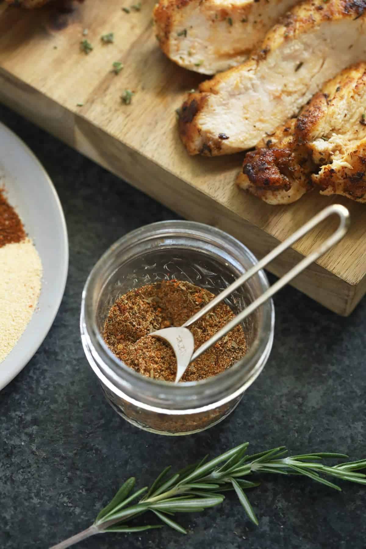 Homemade Chicken Seasoning: Easy Chicken Rub Recipe Story - lowcalicious