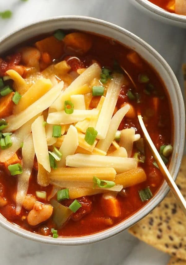 chili in bowl