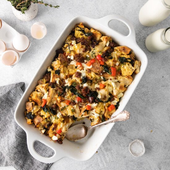 https://fitfoodiefinds.com/wp-content/uploads/2021/11/English-Muffin-Breakfast-Casserole-01-550x550.jpg