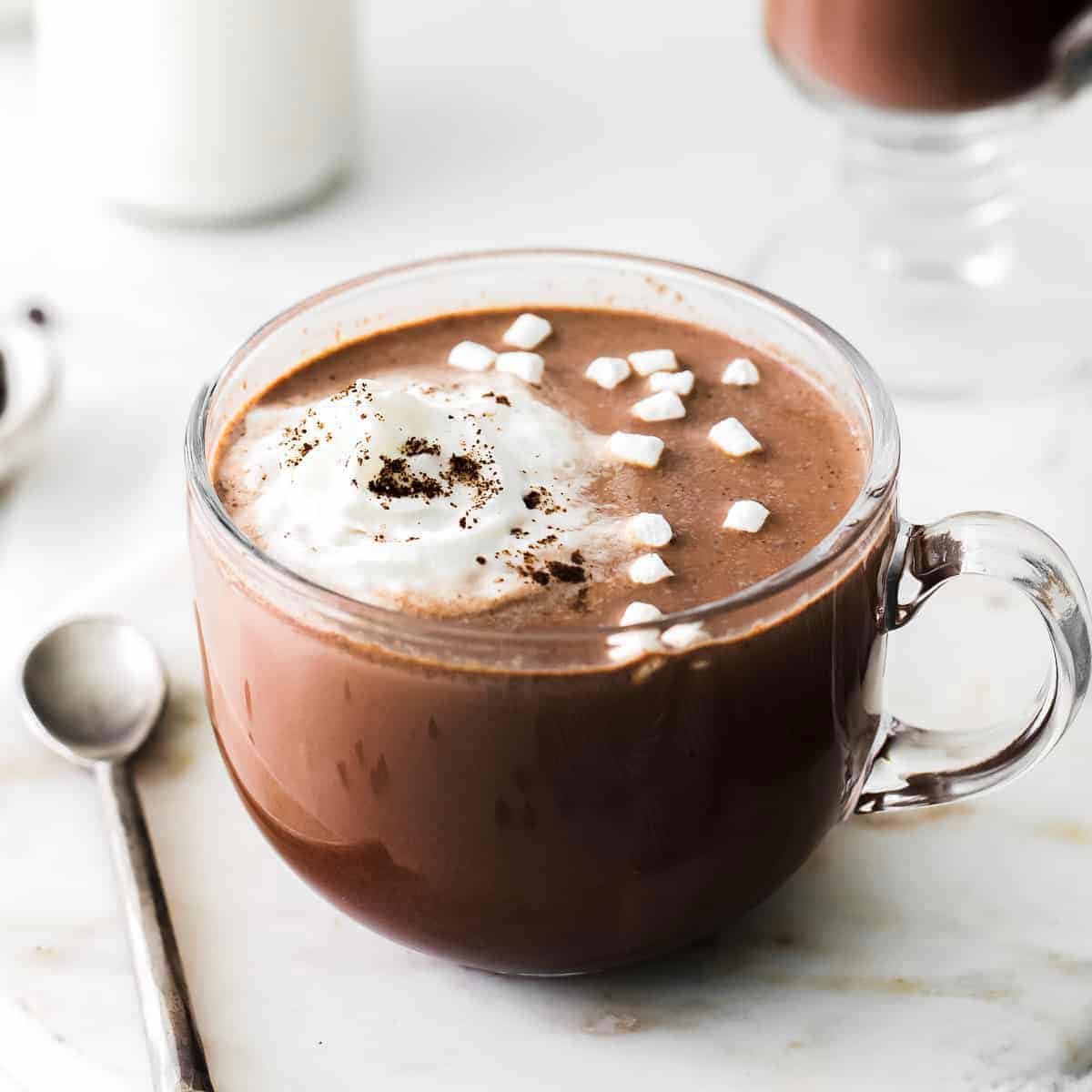 https://fitfoodiefinds.com/wp-content/uploads/2021/11/Hot-Chocolate-01.jpg