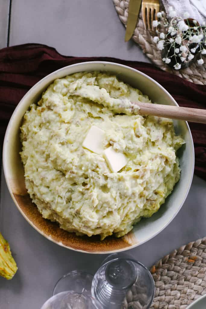 crockpot mashed potatoes in a serving bowl