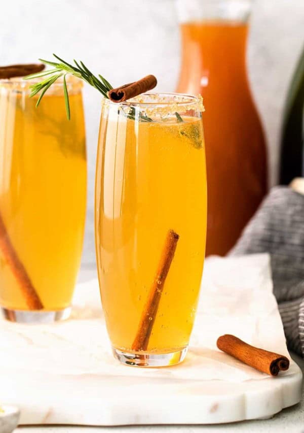 cropped-1apple-cider-mimosa.jpg