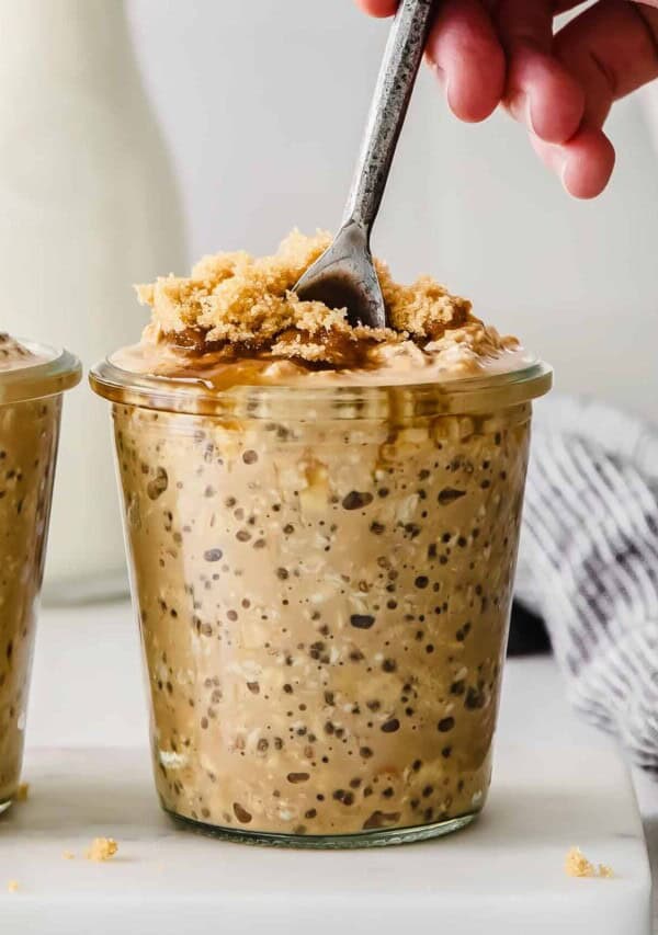 cropped-Brown-Sugar-Shaken-Espresso-Overnight-Oats-02.jpg