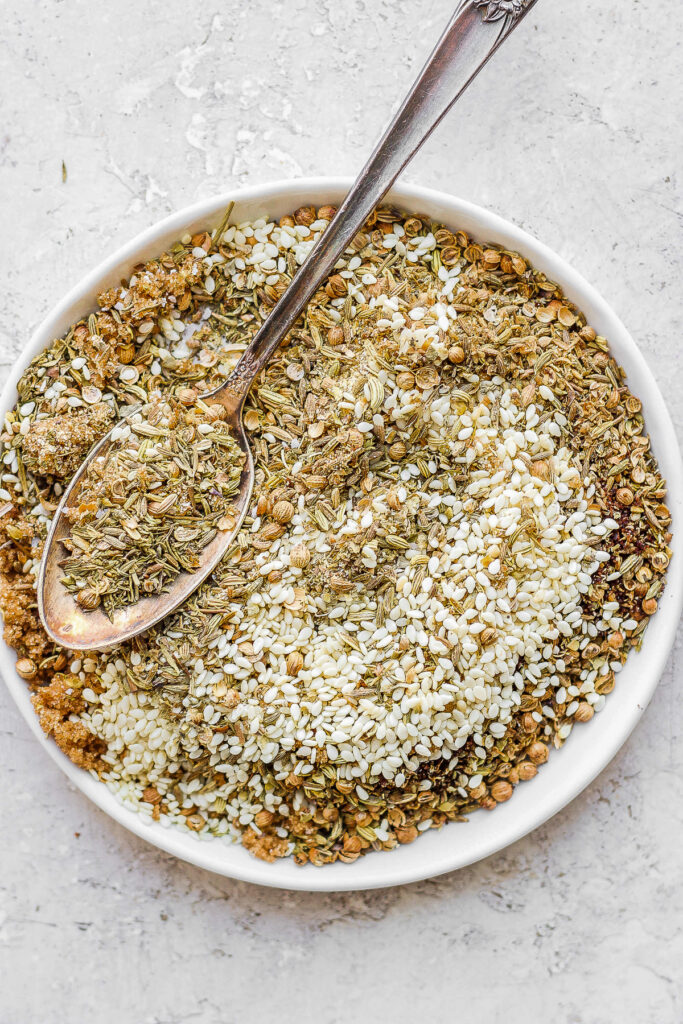 za'atar seasoning on a plate with a spoon