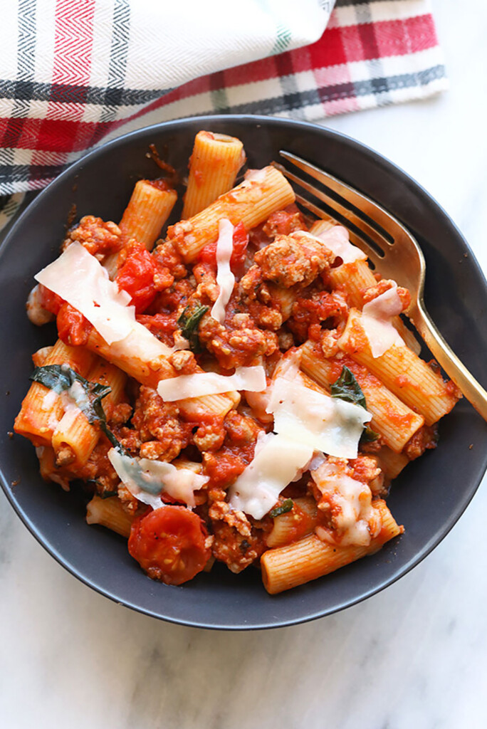 30-Minute Sausage Pizza Pasta - Fit Foodie Finds