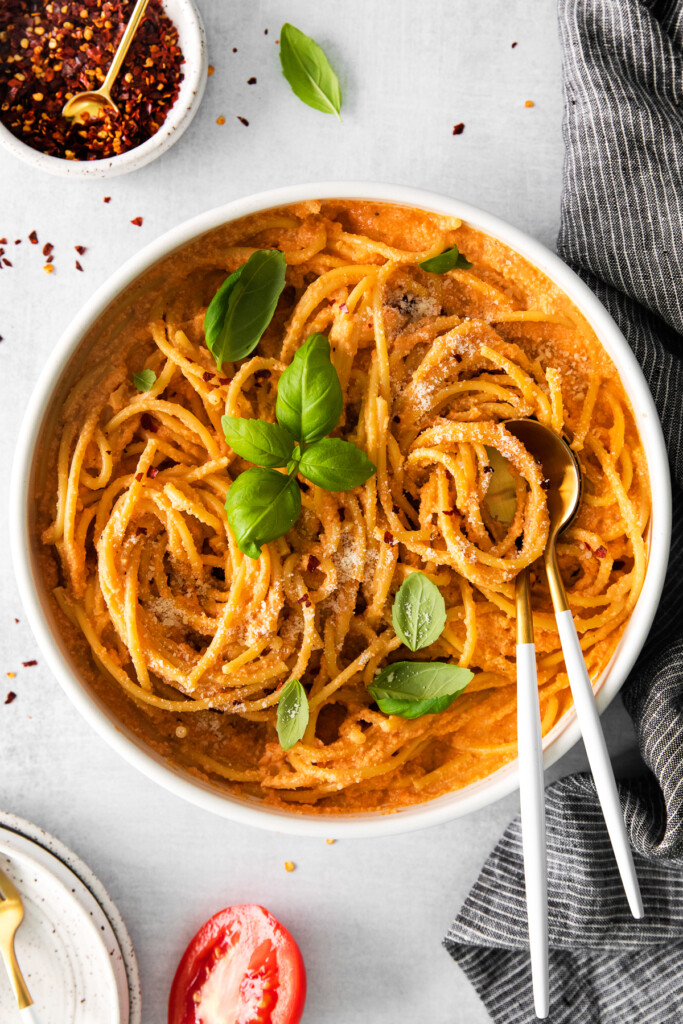 Creamy Tomato Vegan Pasta (made with cashews!) - Fit Foodie Finds