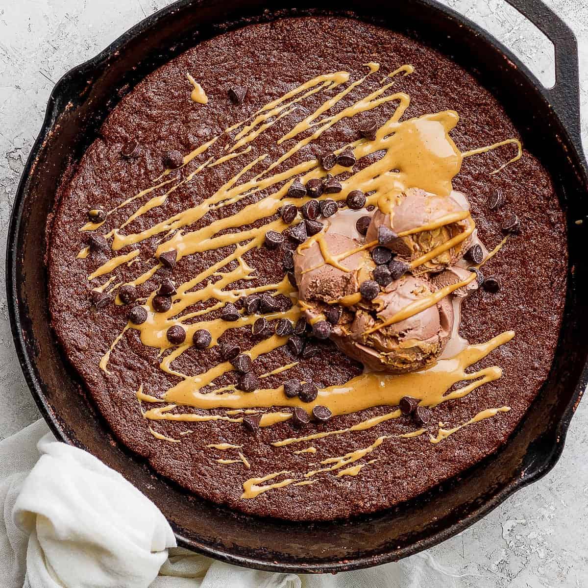 Flourless Chocolate Skillet Cake - Fit Foodie Finds