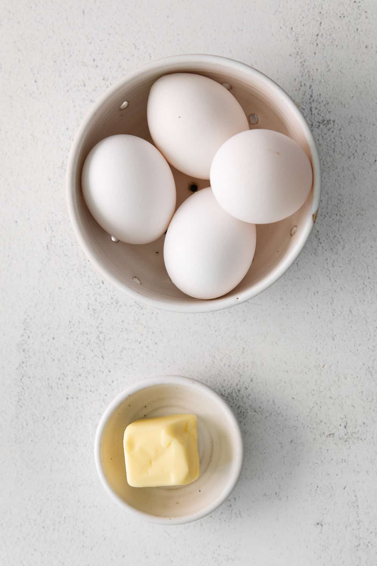 How to Fry an Egg (Step-by-Step) - Fit Foodie Finds