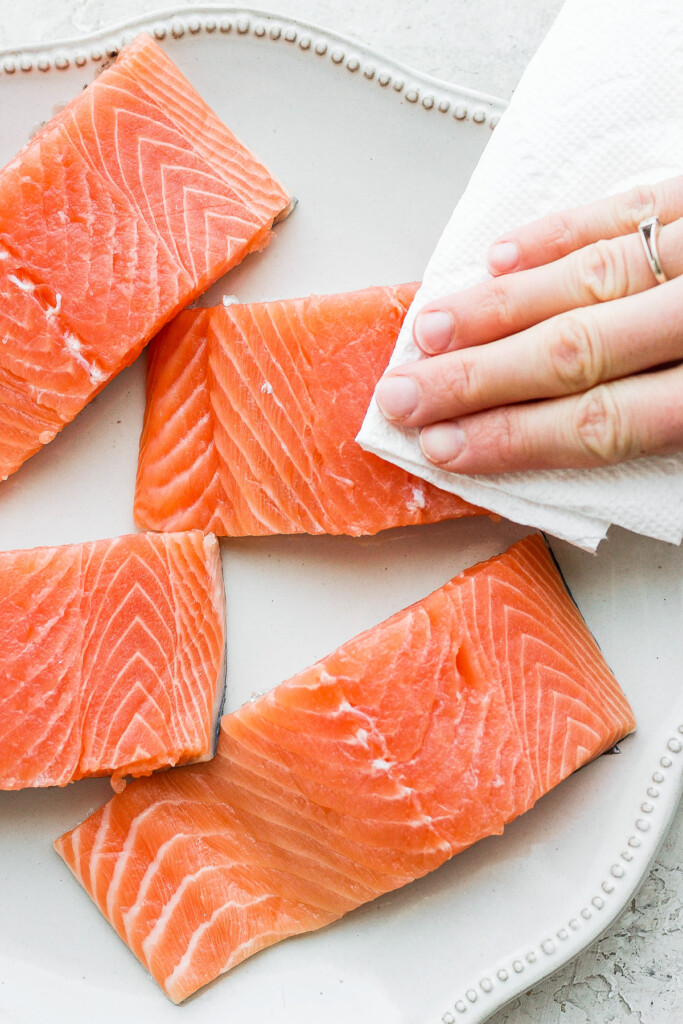 removing moisture from salmon filets