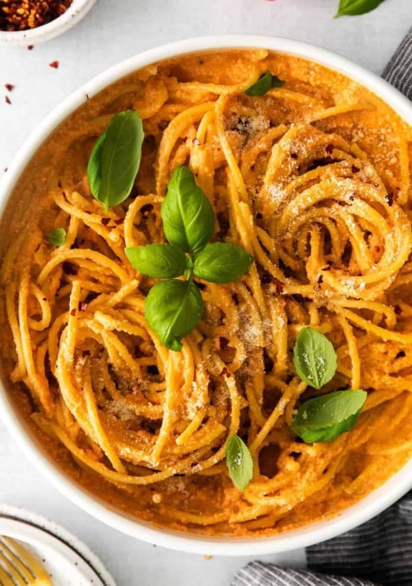 close up of a bowl of Creamy Vegan Pasta