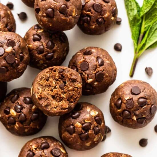 cropped-Mint-Chocolate-Protein-Balls-1.jpg