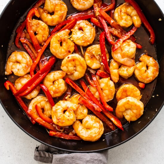 kung pao shrimp in skillet.