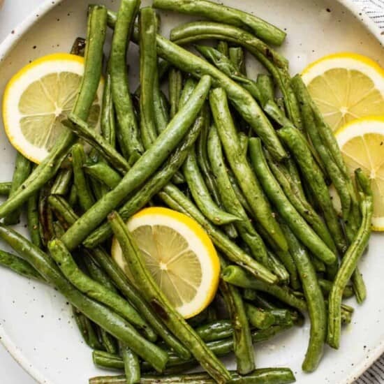 Green beans in a serving dish.