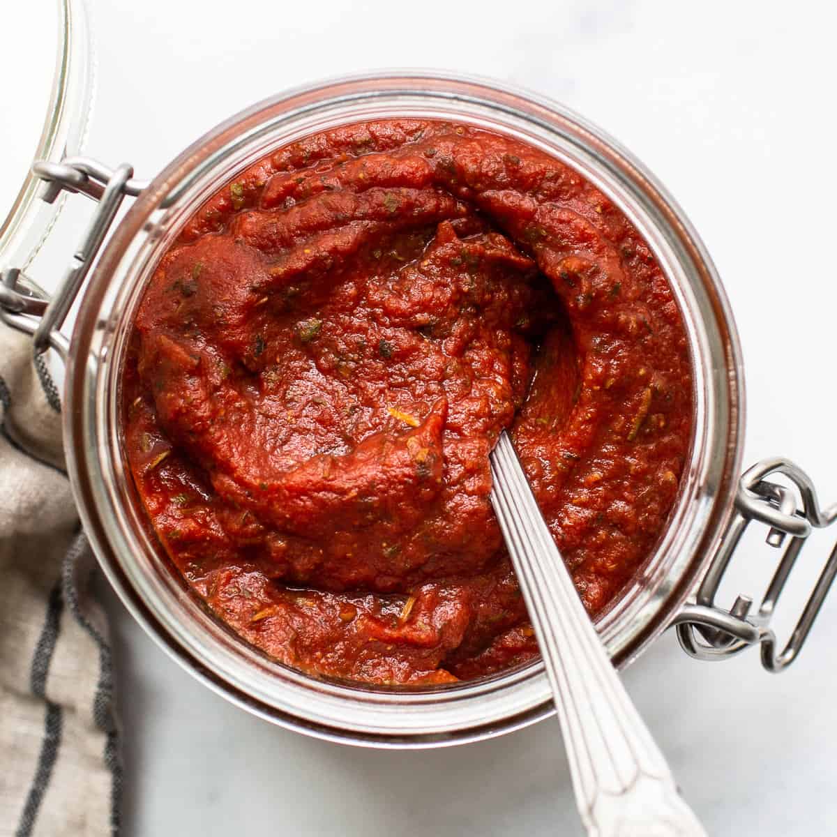 Quick and Easy Homemade Pizza Sauce Recipe - The Food Charlatan
