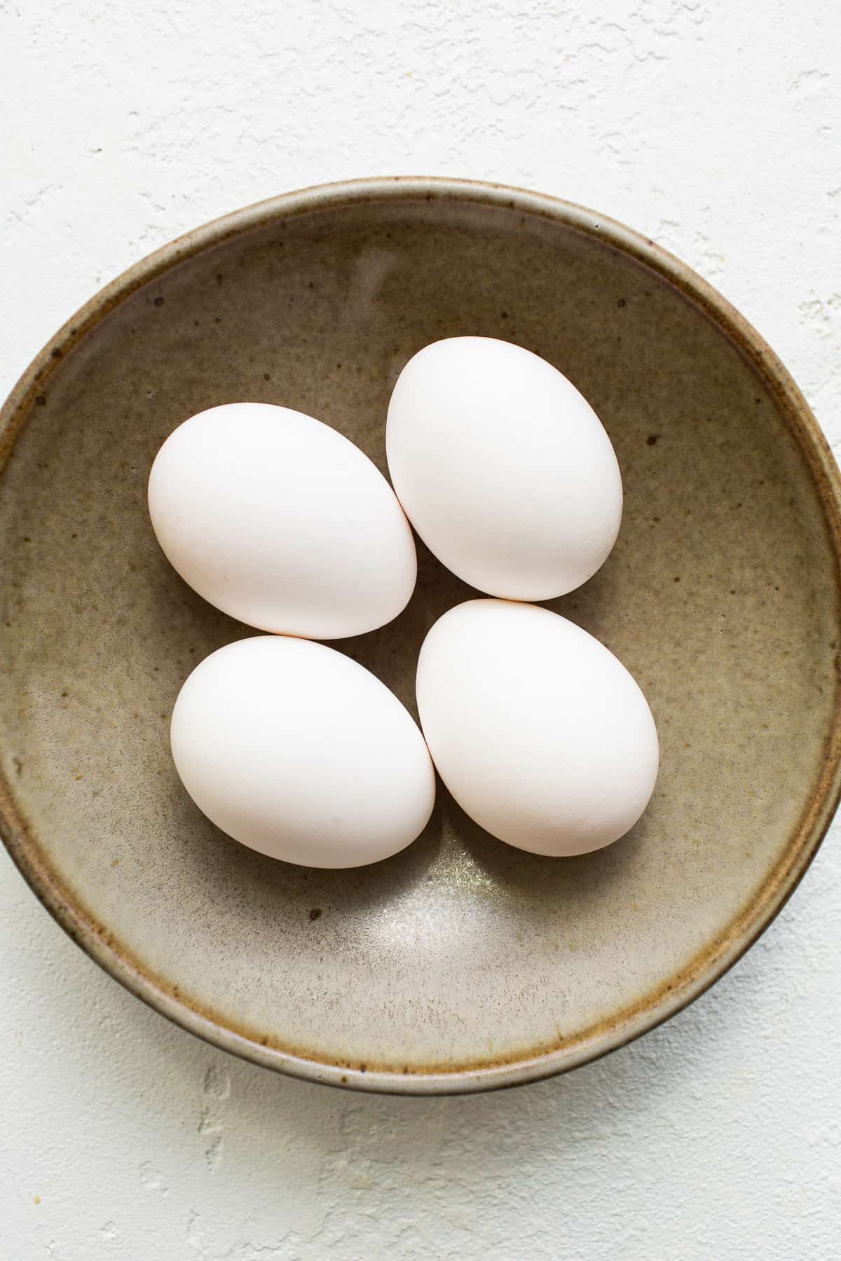 تخم مرغ در یک کاسه.