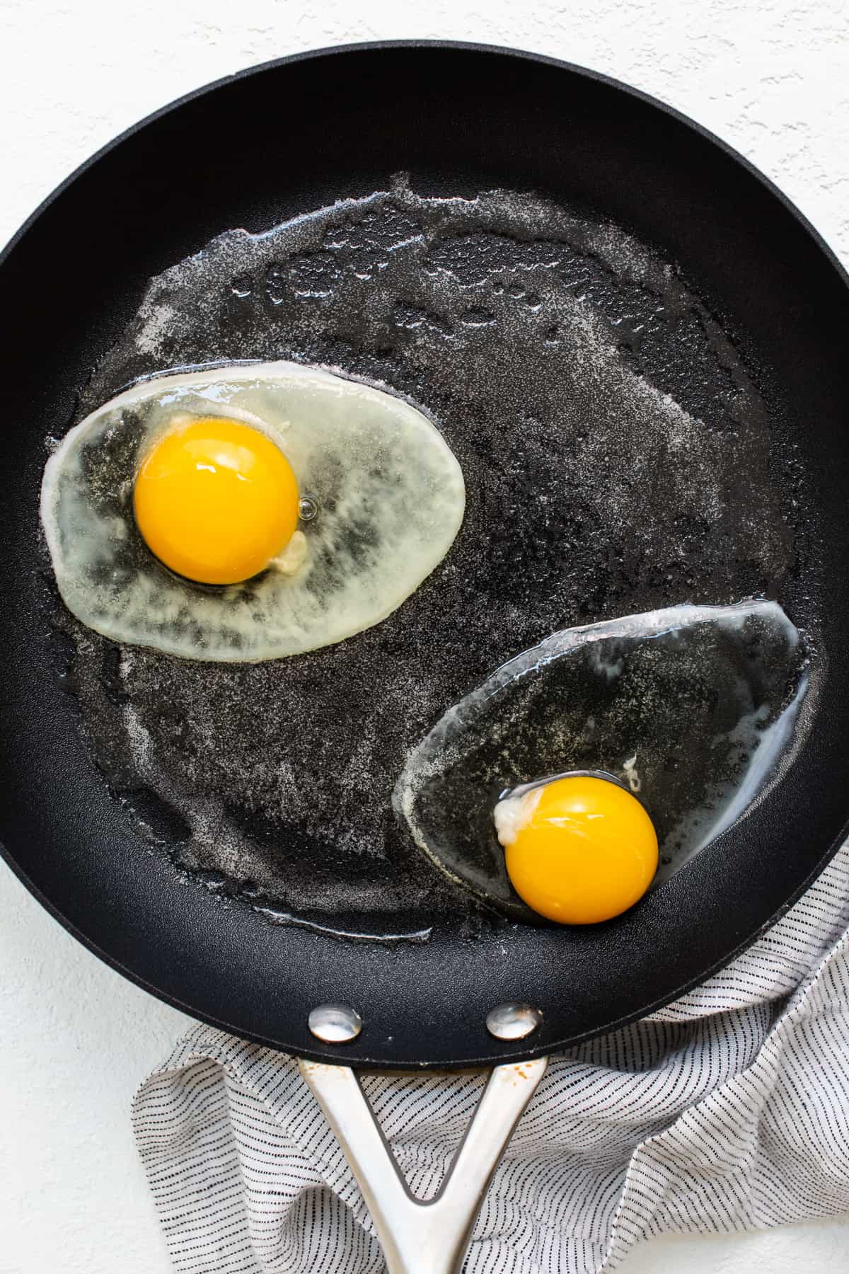 For Flawless Fried Eggs, Start With a Cold Pan