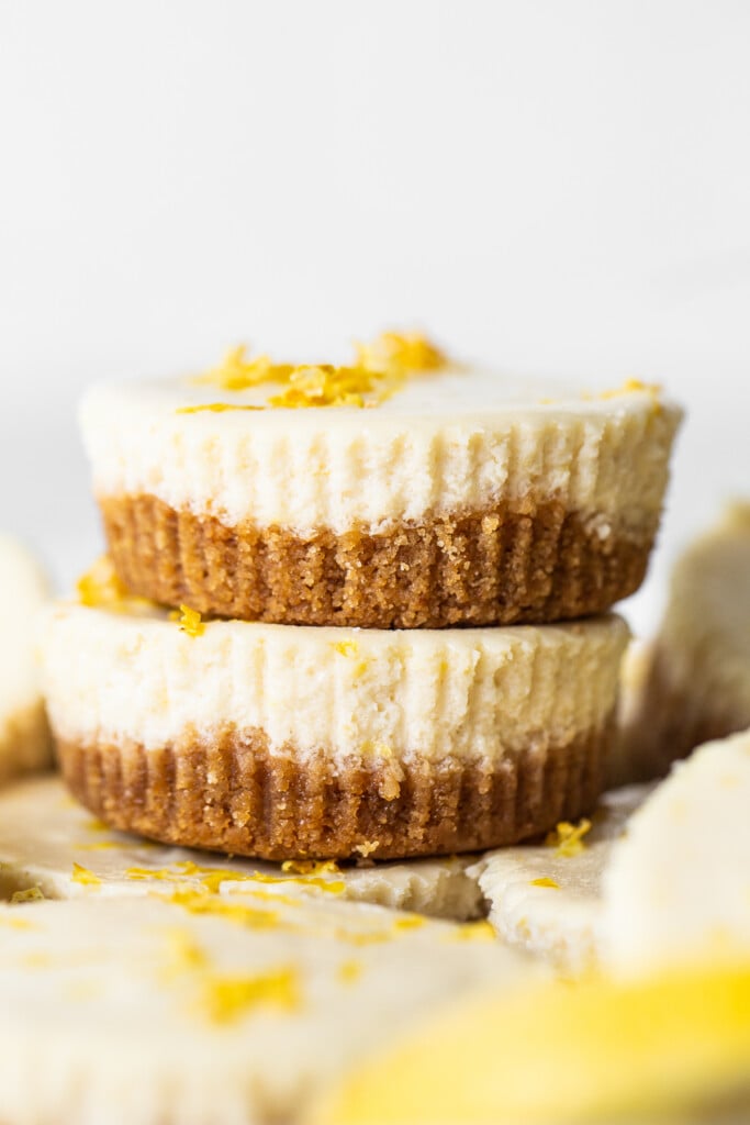 Pie maker mini baked lemon cheesecakes