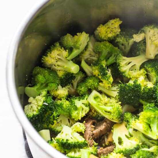 cooked broccoli in instant pot.