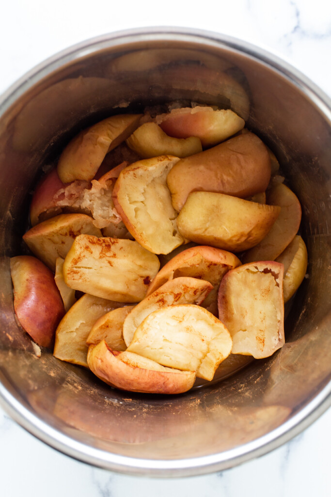 https://fitfoodiefinds.com/wp-content/uploads/2023/05/Instant-Pot-Applesauce-07-683x1024.jpg