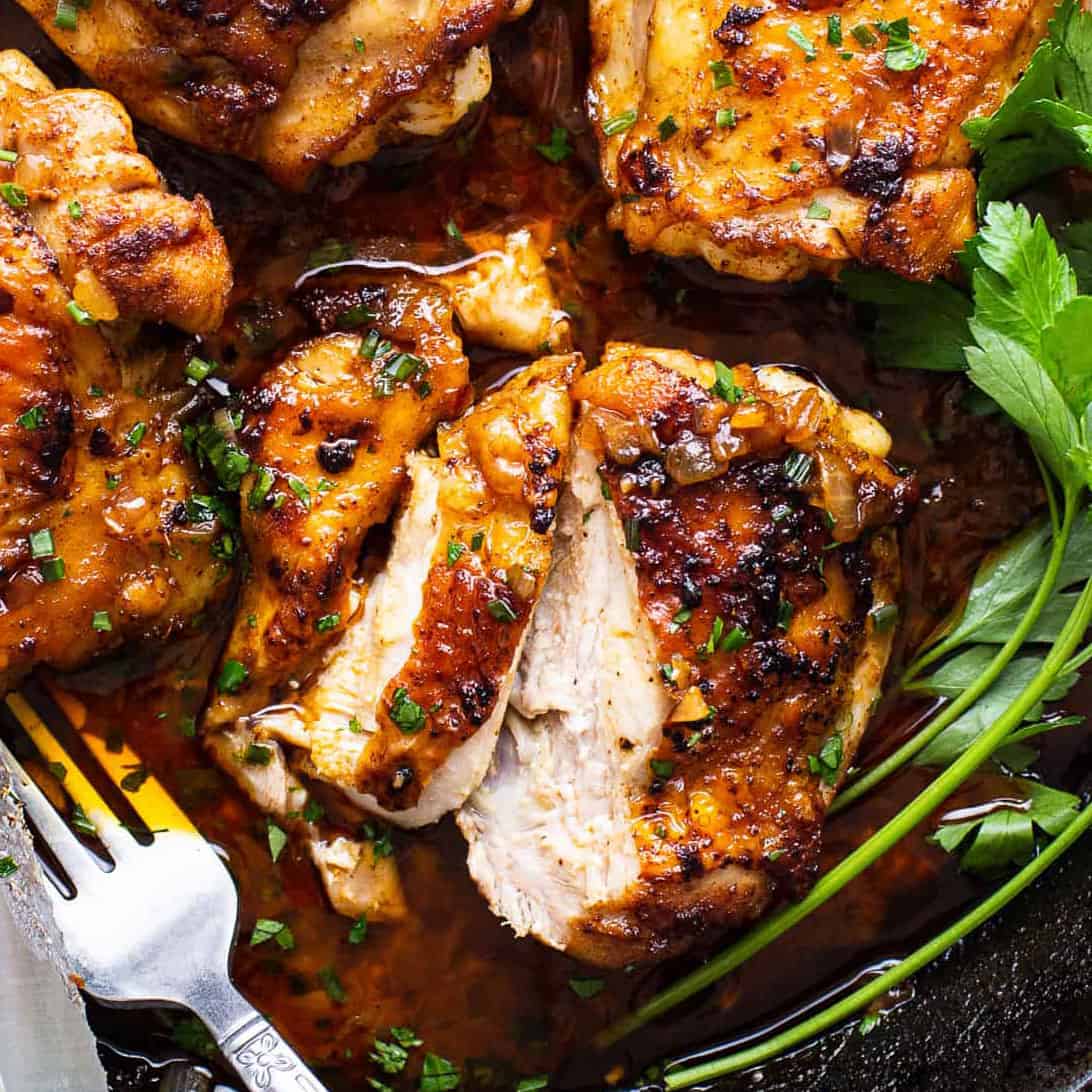 https://fitfoodiefinds.com/wp-content/uploads/2023/08/Cast-Iron-Chicken-Thighs-2-2.jpg