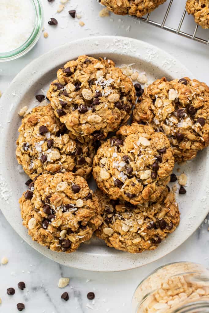 C،colate chip oatmeal cookies on a plate.
