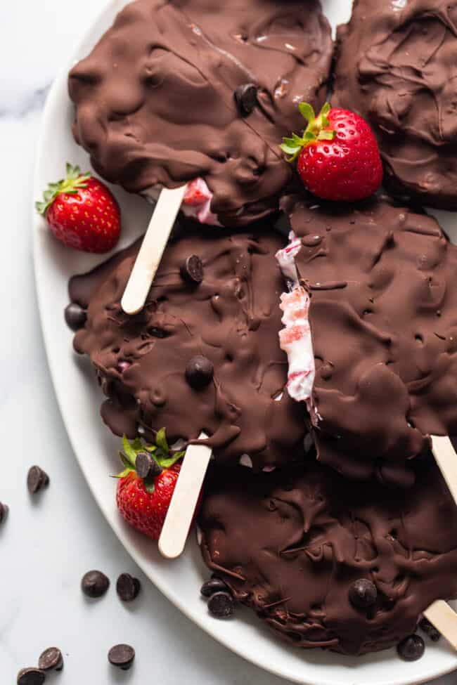 Chocolate Strawberry Frozen Yogurt Bars - Fit Foodie Finds